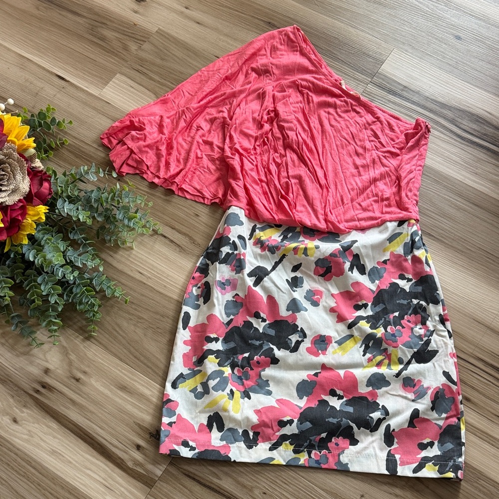 Xtaren Coral one shoulder dress